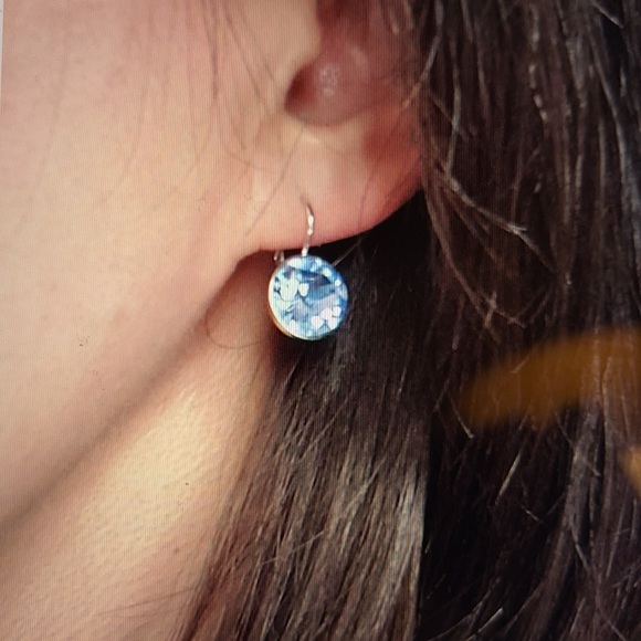 Authentic Swarovski MINI Bella Blue Crystal Bezel Rhodium Lever Back Earrings - Picture 2 of 16